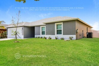3518 SW Voyager St in Port St. Lucie, FL - Building Photo - Building Photo