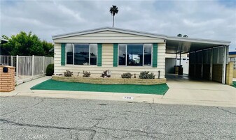 720 Santo Tomas Dr in Hemet, CA - Building Photo