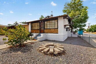 720 Coal Ave SW in Albuquerque, NM - Building Photo - Building Photo