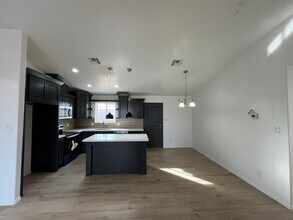 10673 E 46th Ln in Yuma, AZ - Building Photo - Building Photo