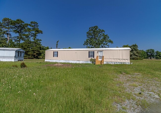 208 Little Dove Rd in Pikeville, NC - Building Photo - Building Photo