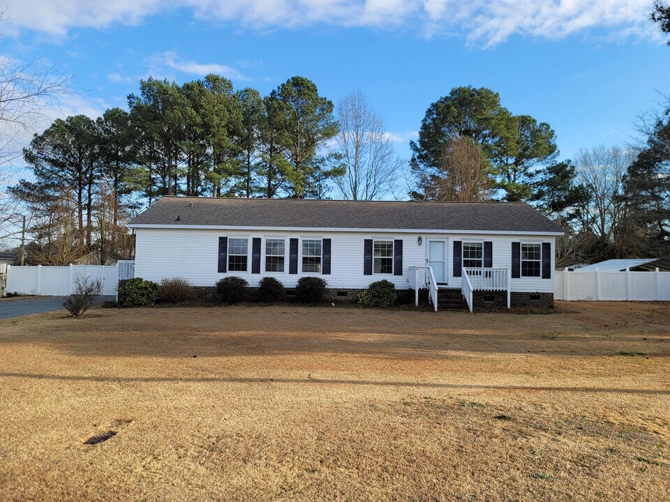 410 Birch Dr in Goldsboro, NC - Building Photo