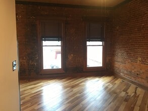 314 E 4th St, Unit A in Huntingburg, IN - Building Photo - Building Photo