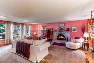10509 NE 120th Pl in Kirkland, WA - Building Photo - Building Photo