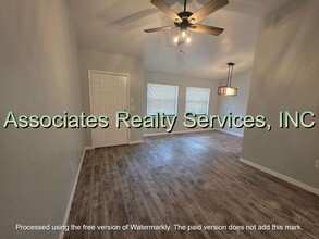 2120 SW 70th Terrace in Gainesville, FL - Foto de edificio - Building Photo