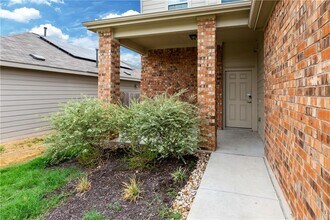 3901 Black Granite Dr in Austin, TX - Building Photo - Building Photo
