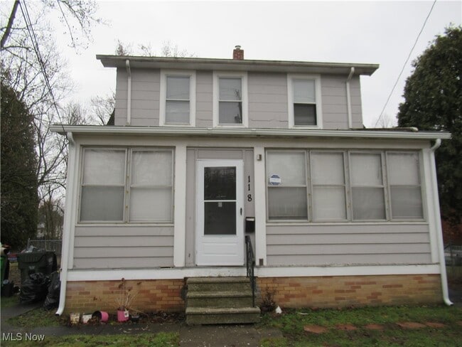 property at 118 W Glendale St