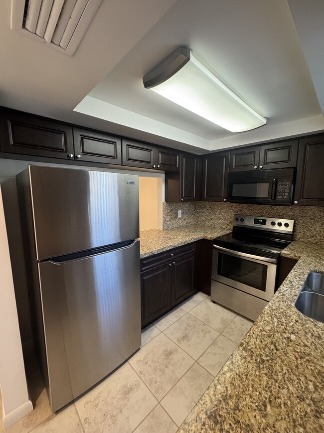 3327 NW 101st Ave in Coral Springs, FL - Building Photo - Building Photo