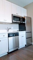1409 W Diversey Pkwy in Chicago, IL - Building Photo