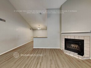 446 E Wescott Dr in Phoenix, AZ - Foto de edificio - Building Photo