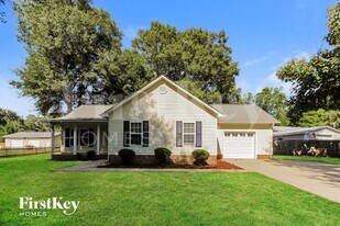 420 W Henry St in Belmont, NC - Building Photo