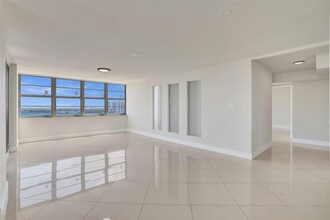 18041 Biscayne Blvd, Unit 1805-4 in Aventura, FL - Foto de edificio - Building Photo