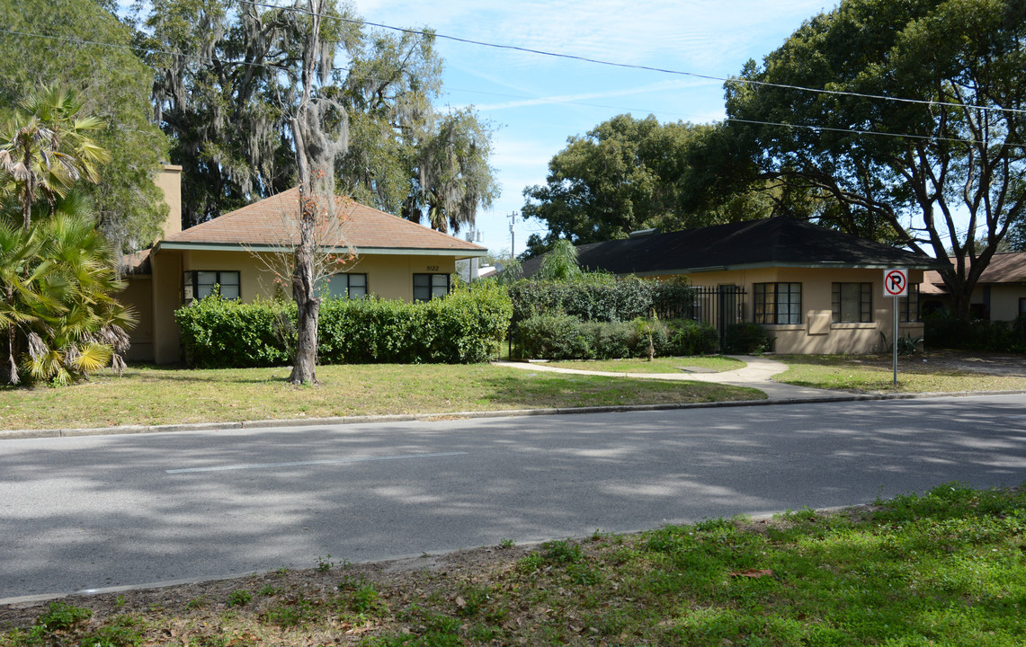 5122 6th St in Zephyrhills, FL - Building Photo