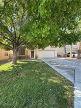 2425 Island Paradise Ave in North Las Vegas, NV - Building Photo - Building Photo