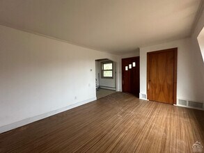 6140 NY-9G in Hudson, NY - Building Photo - Building Photo