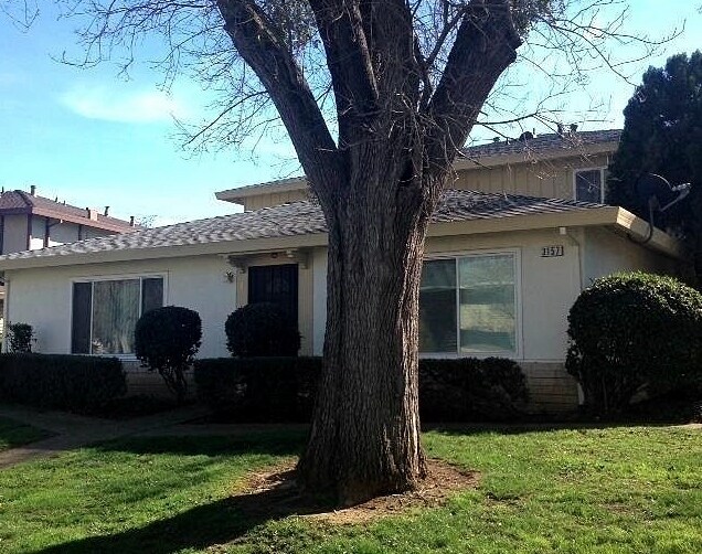 3157 Occidental Dr in Sacramento, CA - Building Photo