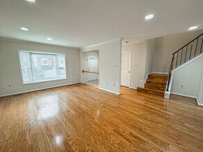 7810 Butterfield Ln in Annandale, VA - Building Photo - Building Photo