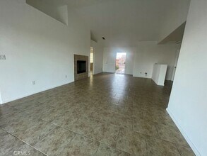16392 Appletree Ln in Victorville, CA - Building Photo - Building Photo