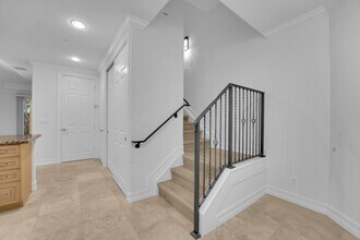 3871 NE 22nd Way in Lighthouse Point, FL - Building Photo - Building Photo