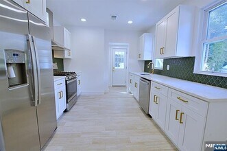 16 Clarke St in Closter, NJ - Building Photo - Building Photo