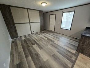 141 Lynn Ln in Mankato, MN - Building Photo - Building Photo