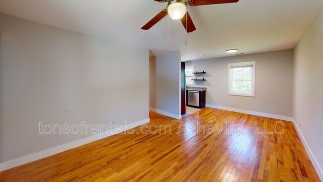 3 George Washington Carver Ave in Asheville, NC - Building Photo - Building Photo