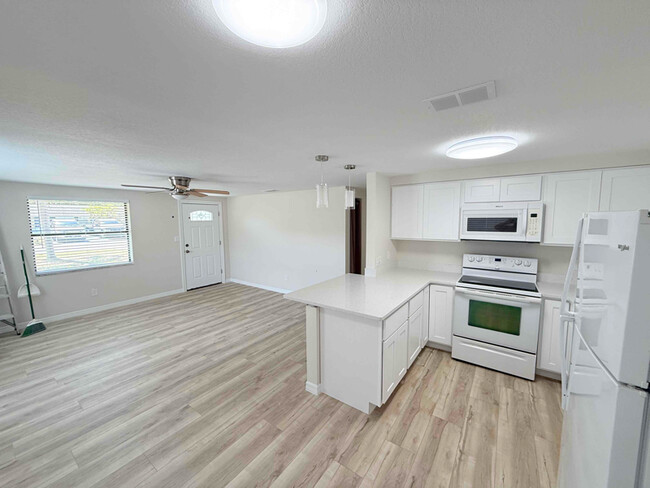 5309 Murdock Ave in Sarasota, FL - Building Photo - Building Photo