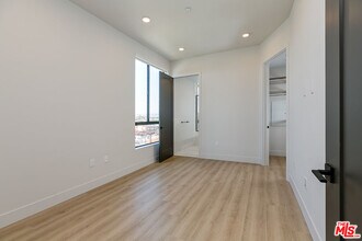 3833 Dunn Dr in Culver City, CA - Building Photo - Building Photo