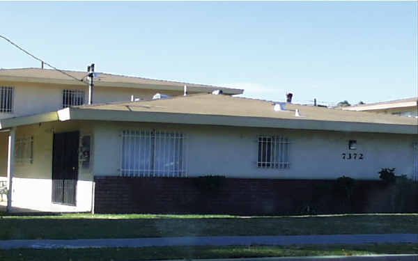 7372 Elm St in San Bernardino, CA - Building Photo