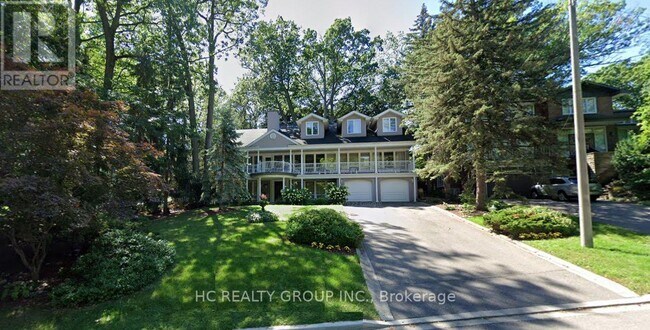 32 Edenbrook Hill in Toronto, ON - Building Photo - Building Photo