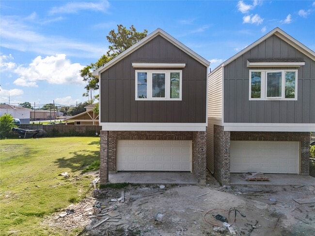 1504 Hussion St in Houston, TX - Building Photo - Building Photo