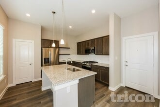 836 Thorn Hill Dr in Arlington, TX - Foto de edificio - Building Photo