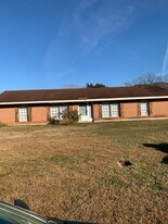 170 Imogene St in Prattville, AL - Building Photo