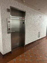 9678 Fontainebleau Blvd in Miami, FL - Building Photo - Building Photo