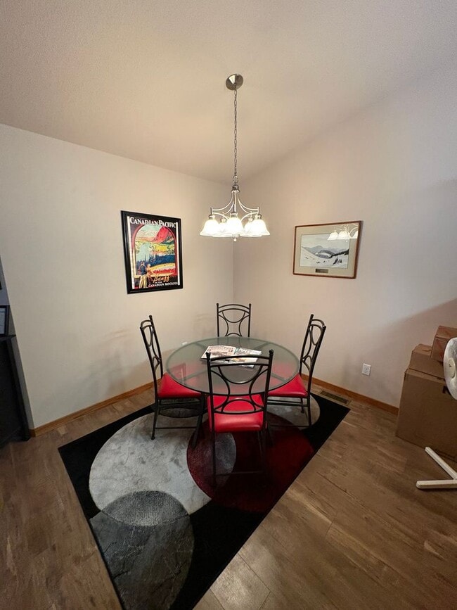 105 Mulberry Loop NE in Minot, ND - Building Photo - Building Photo