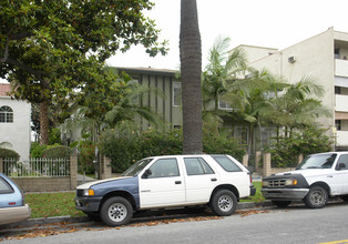 1819-1823 Winona Blvd in Los Angeles, CA - Building Photo - Building Photo