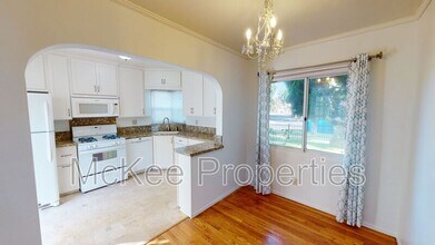 400 H Ave in Coronado, CA - Building Photo - Building Photo