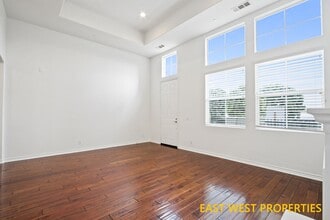 52 Honey Locust in Irvine, CA - Building Photo - Building Photo