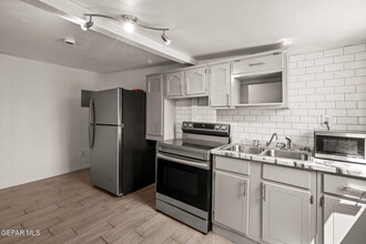 2805 Grant Ave in El Paso, TX - Building Photo - Building Photo