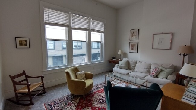 property at 139 N 4th St