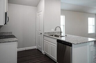 1420 Brindle Dr in Greenville, TX - Building Photo - Building Photo