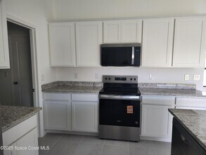 2211 San Filippo Dr SE in Palm Bay, FL - Building Photo - Building Photo