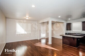 121 Country River Ave in Henderson, NV - Building Photo - Building Photo