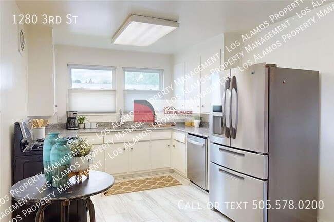 1280 3rd St in Los Alamos, NM - Building Photo - Building Photo