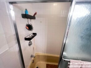 12 Dean Rd, Unit GA in Brookline, MA - Building Photo - Building Photo