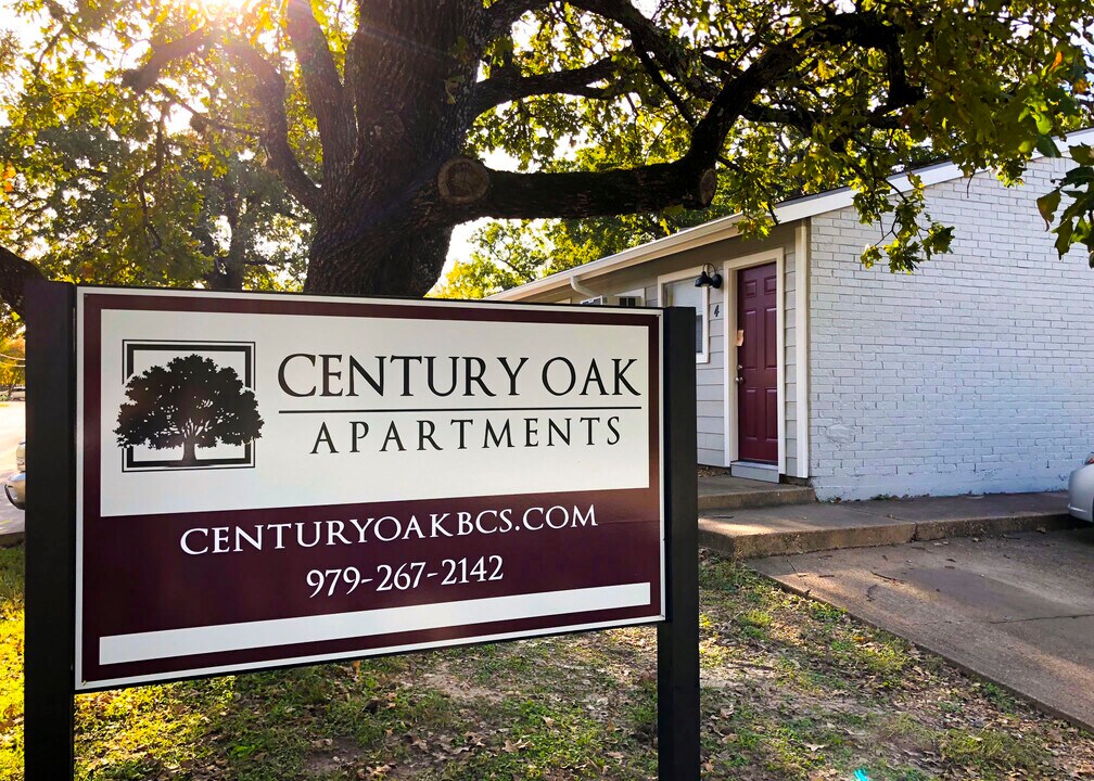 500 Foch St in Bryan, TX - Building Photo