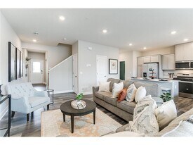 5026 Stable View Dr in Woodbury, MN - Building Photo