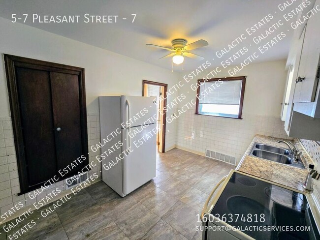 5-7 Pleasant St in Pembroke, NH - Building Photo - Building Photo