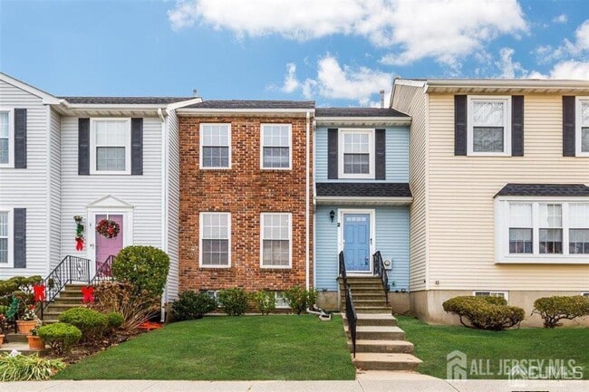 property at 2 Mochen Ct