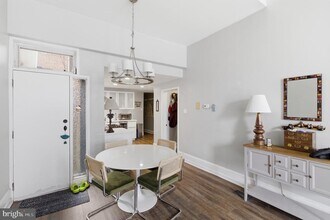 869 N 29th St in Philadelphia, PA - Building Photo - Building Photo